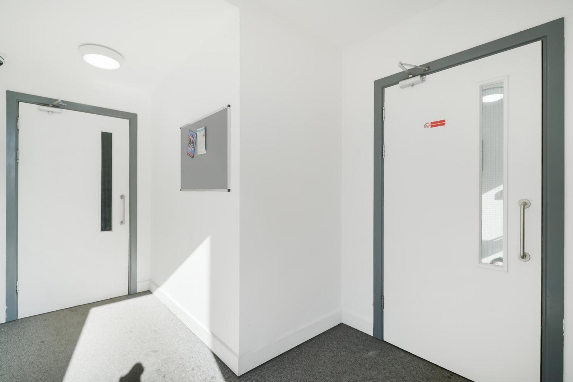 One And Two Bed Apartments Slough Near Heathrow 科恩布鲁克 外观 照片