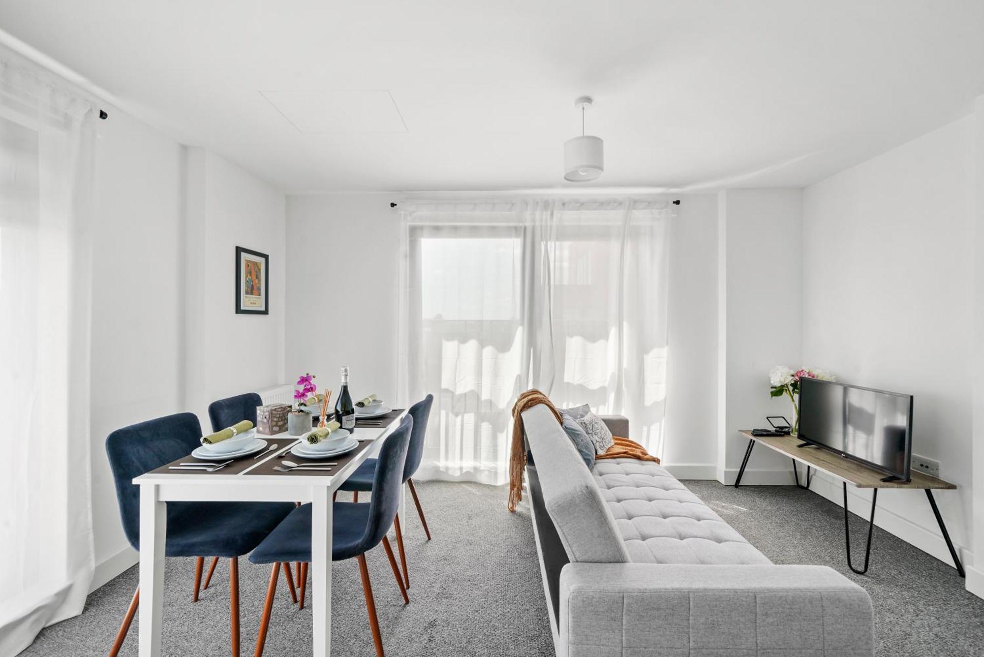 One And Two Bed Apartments Slough Near Heathrow 科恩布鲁克 外观 照片