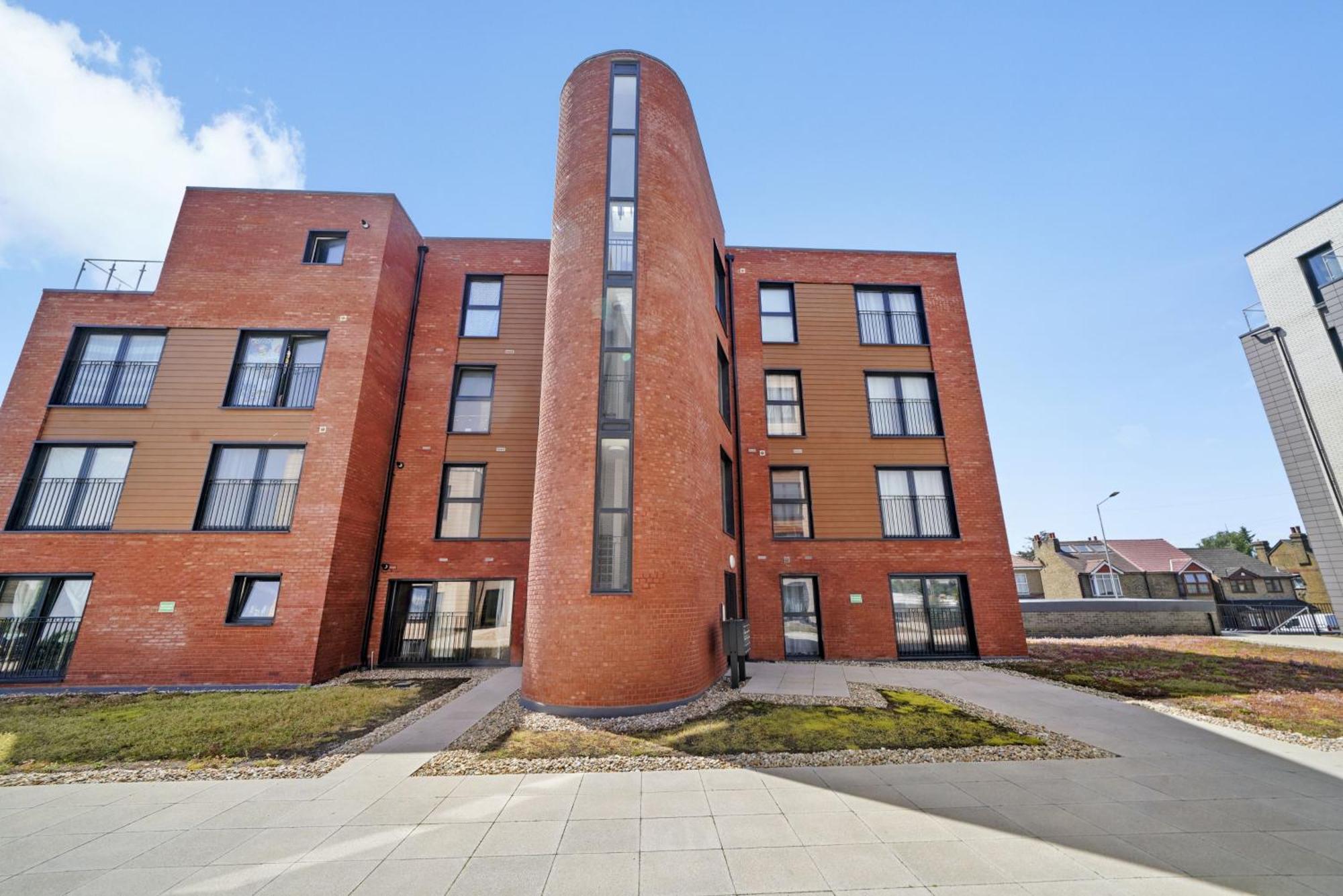 One And Two Bed Apartments Slough Near Heathrow 科恩布鲁克 外观 照片