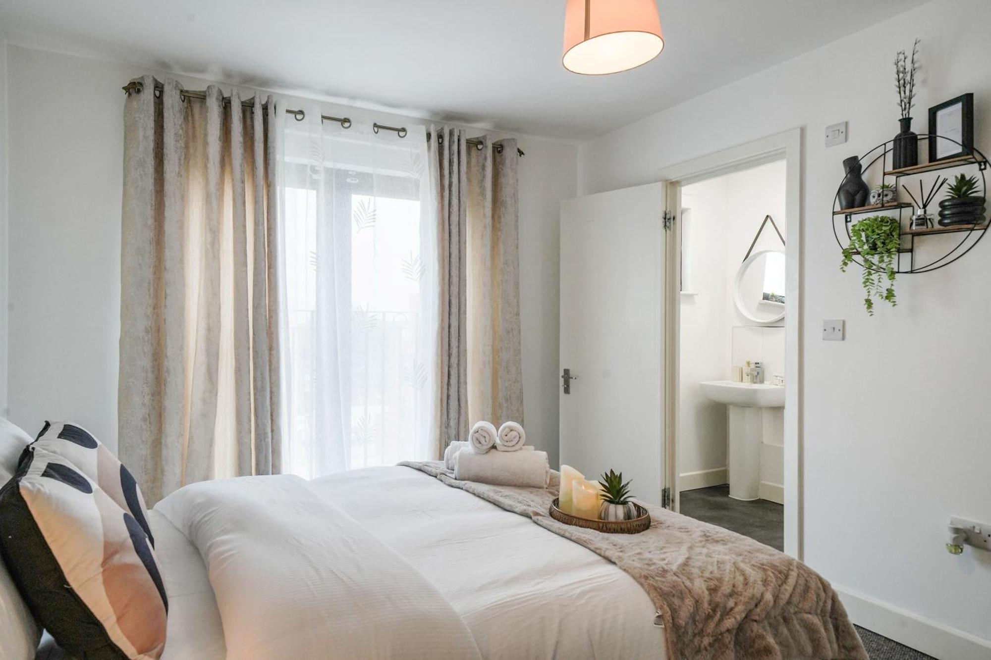 One And Two Bed Apartments Slough Near Heathrow 科恩布鲁克 外观 照片