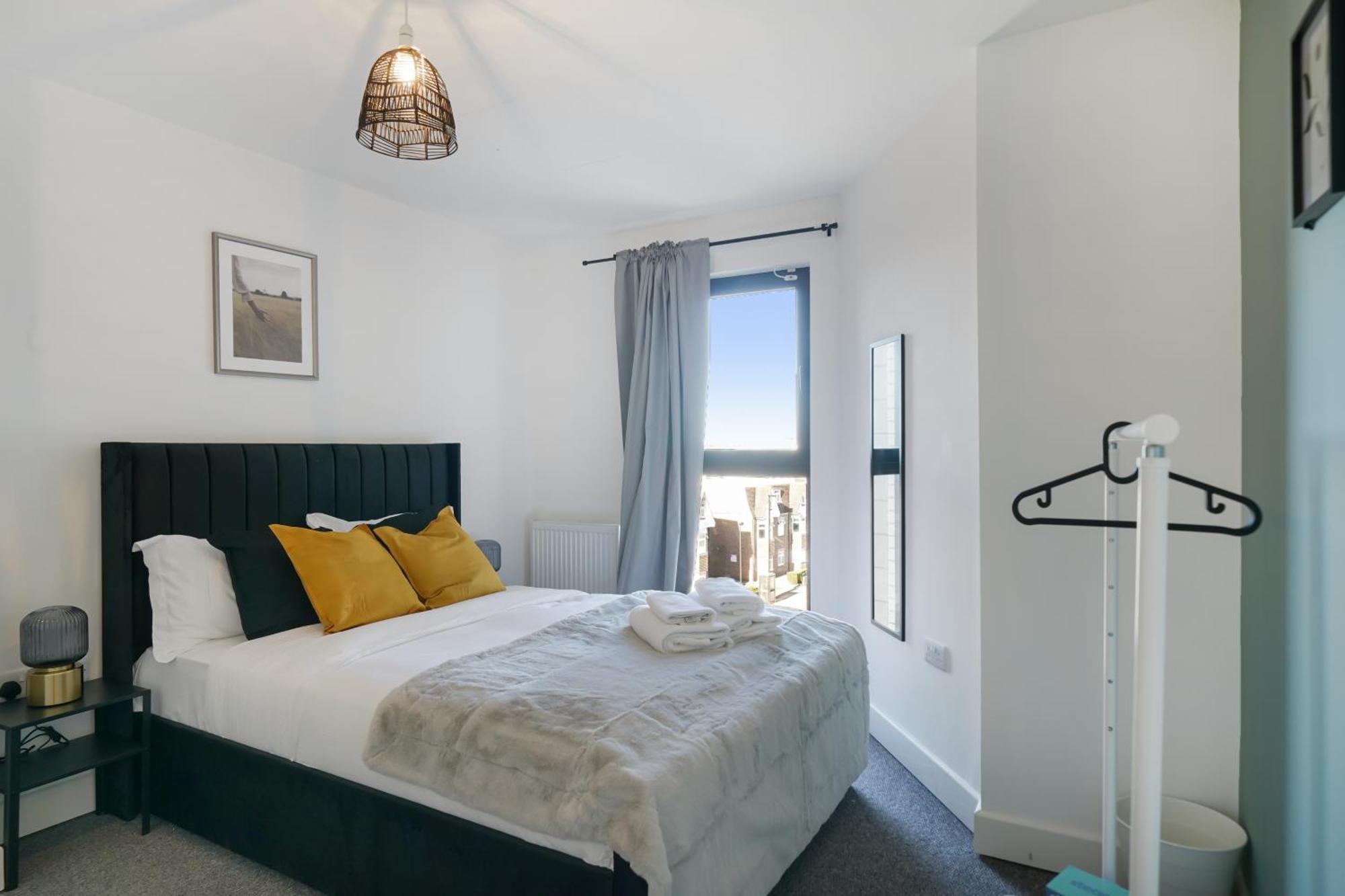 One And Two Bed Apartments Slough Near Heathrow 科恩布鲁克 外观 照片