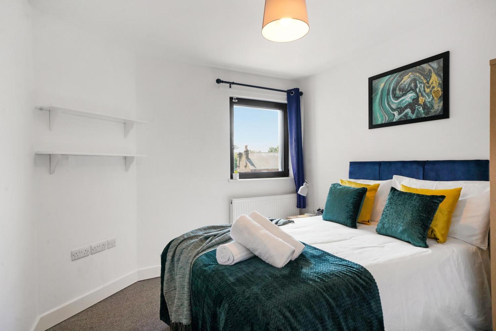 One And Two Bed Apartments Slough Near Heathrow 科恩布鲁克 外观 照片