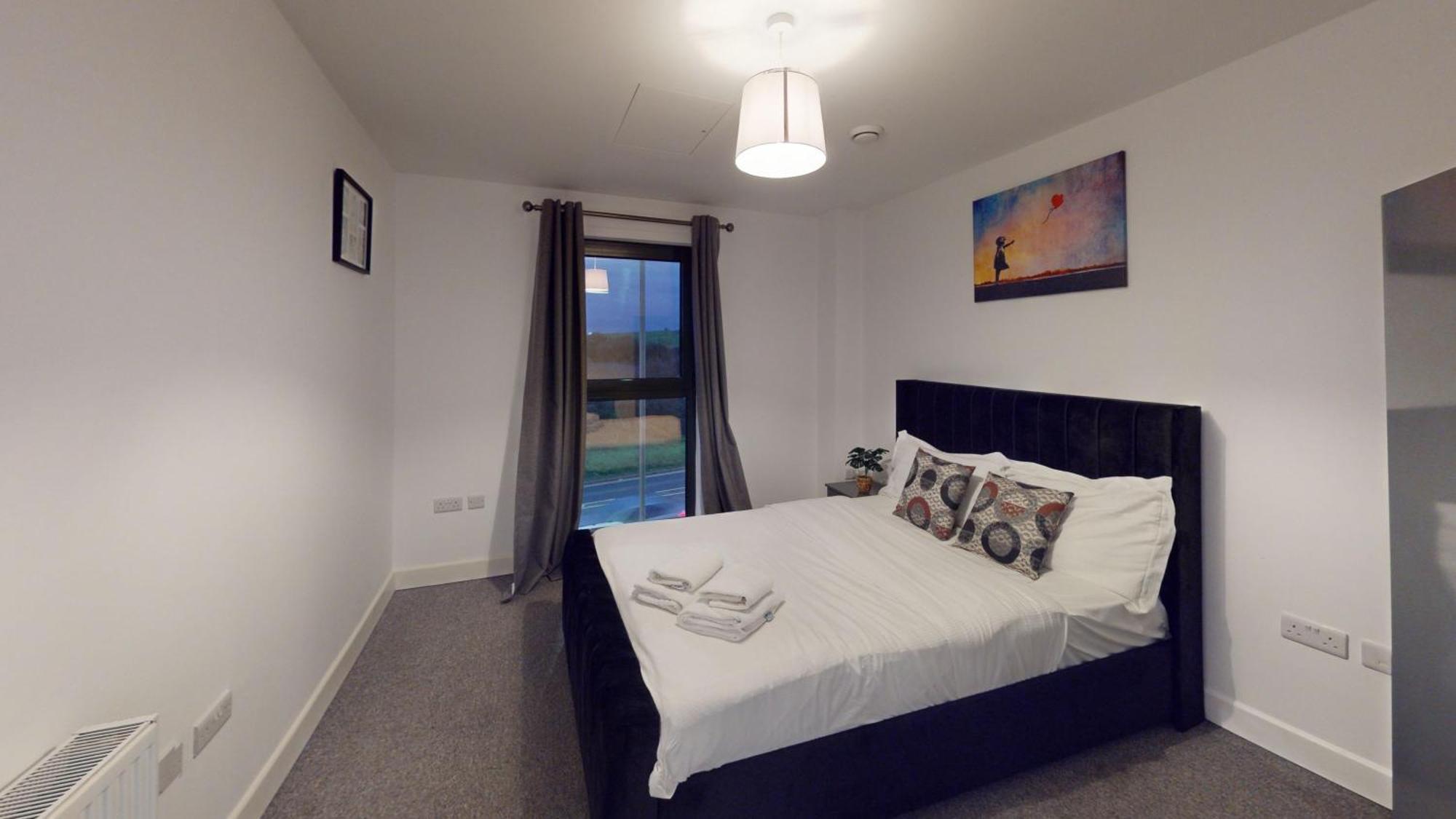 One And Two Bed Apartments Slough Near Heathrow 科恩布鲁克 外观 照片