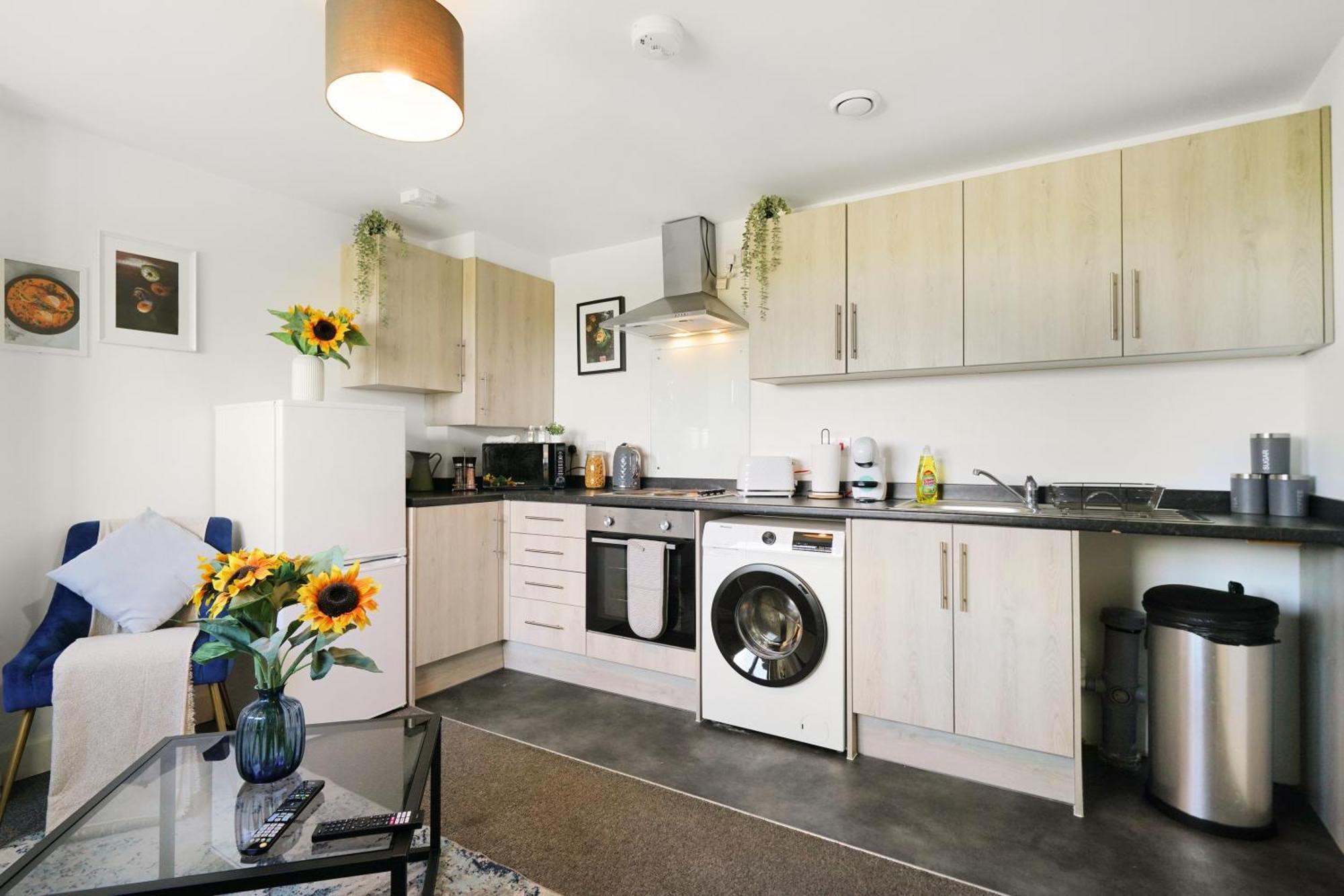 One And Two Bed Apartments Slough Near Heathrow 科恩布鲁克 外观 照片