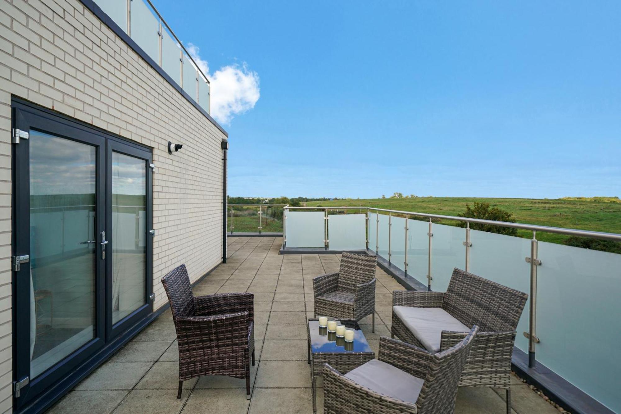 One And Two Bed Apartments Slough Near Heathrow 科恩布鲁克 外观 照片