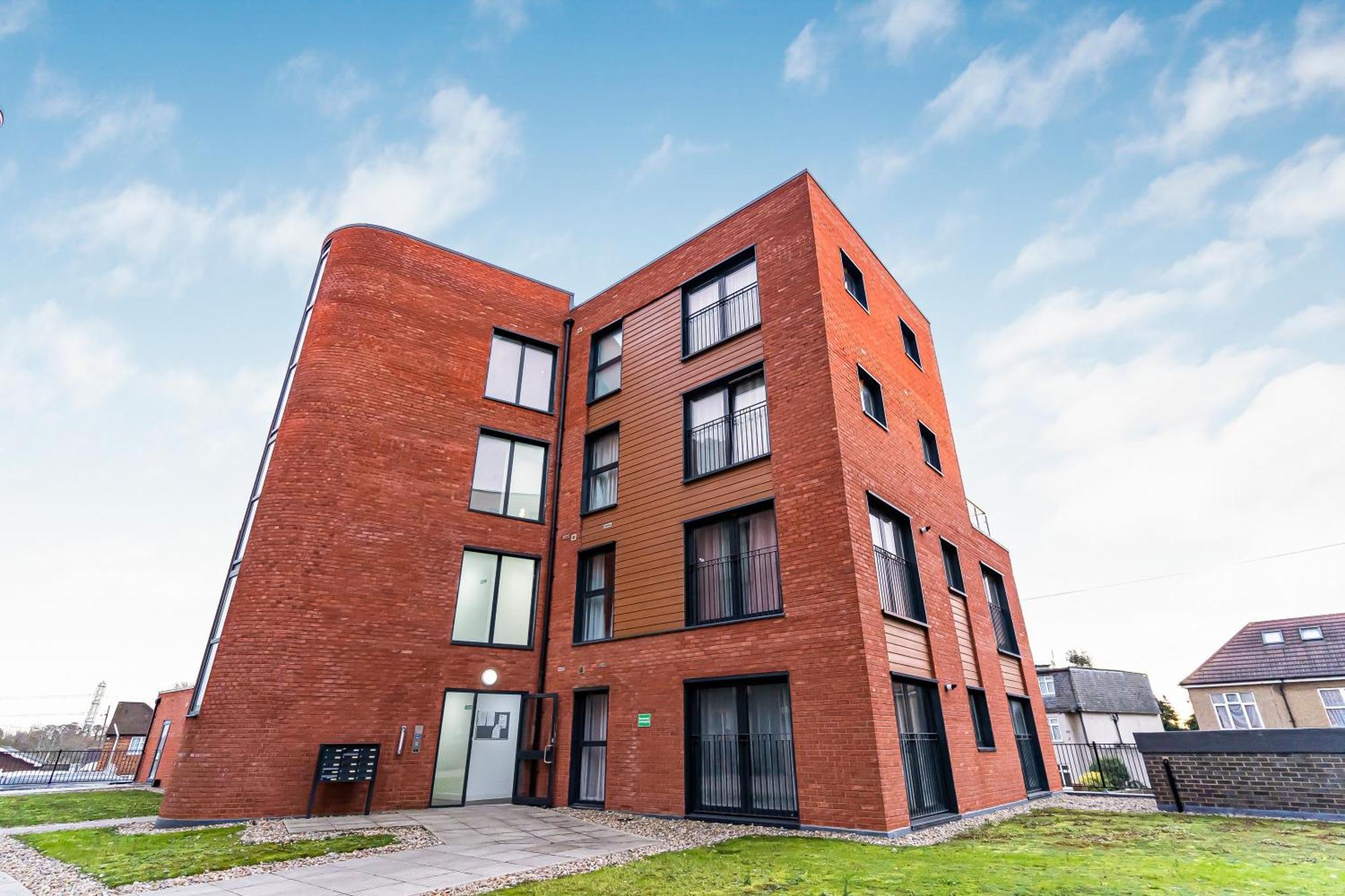 One And Two Bed Apartments Slough Near Heathrow 科恩布鲁克 外观 照片